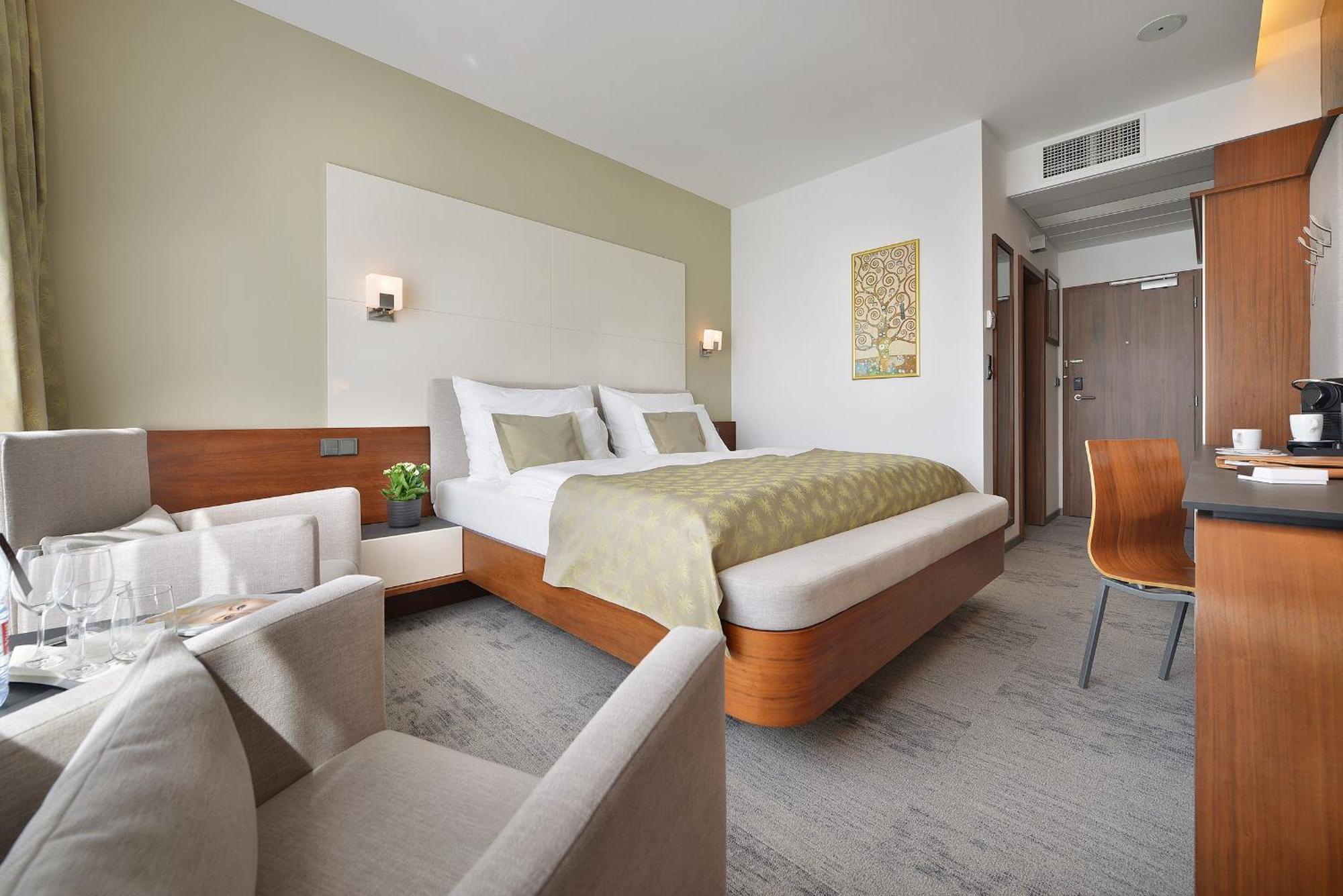 Wellness Hotel Diamant Hluboká nad Vltavou Eksteriør billede