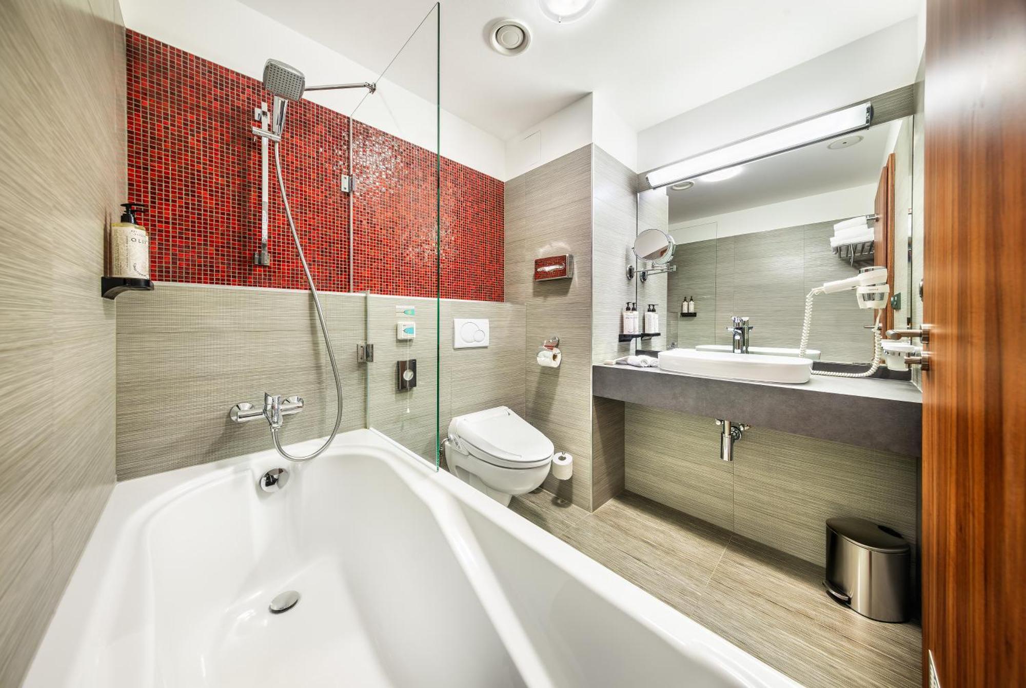 Wellness Hotel Diamant Hluboká nad Vltavou Eksteriør billede