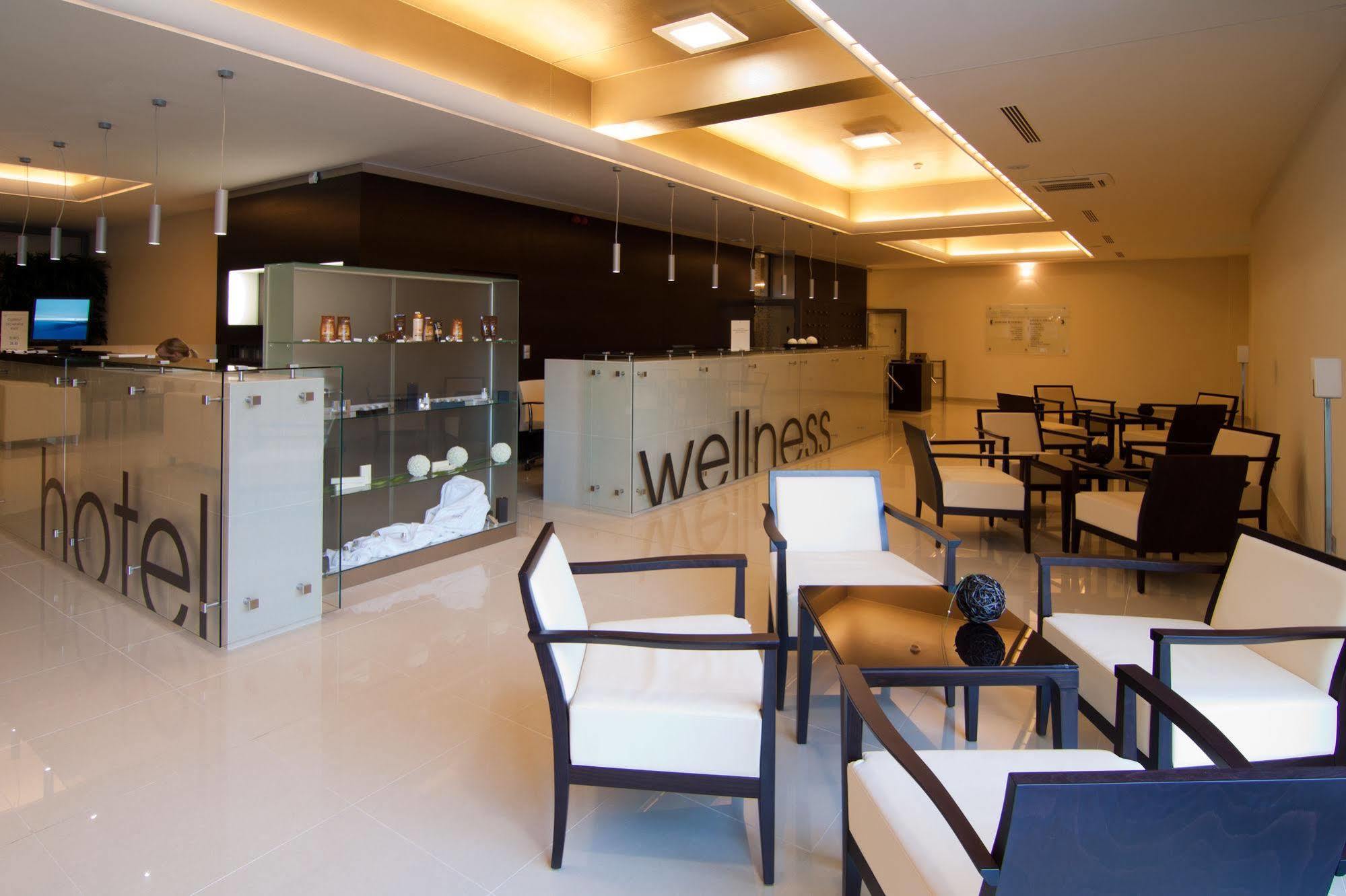 Wellness Hotel Diamant Hluboká nad Vltavou Eksteriør billede